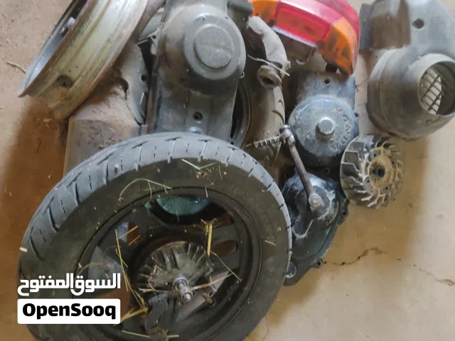 البيع قطع غيار دراج هوندا 60s