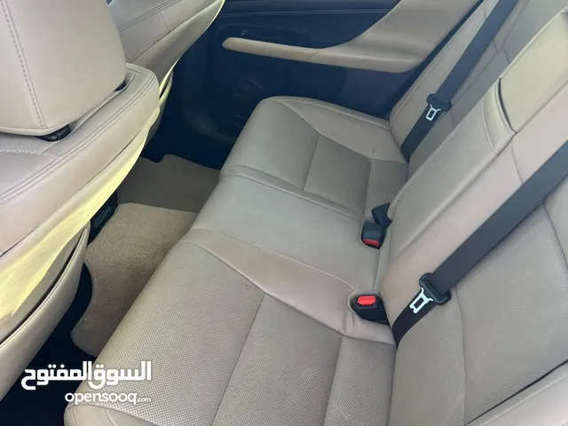 Lexus GS 2017 in Al Dakhiliya