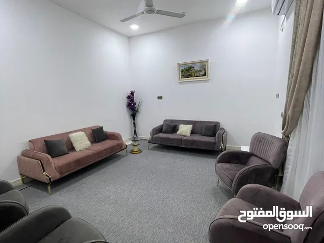 227 m2 4 Bedrooms Townhouse for Sale in Basra Muhandiseen
