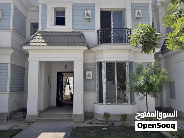 210 m2 4 Bedrooms Villa for Sale in Giza 6th of October