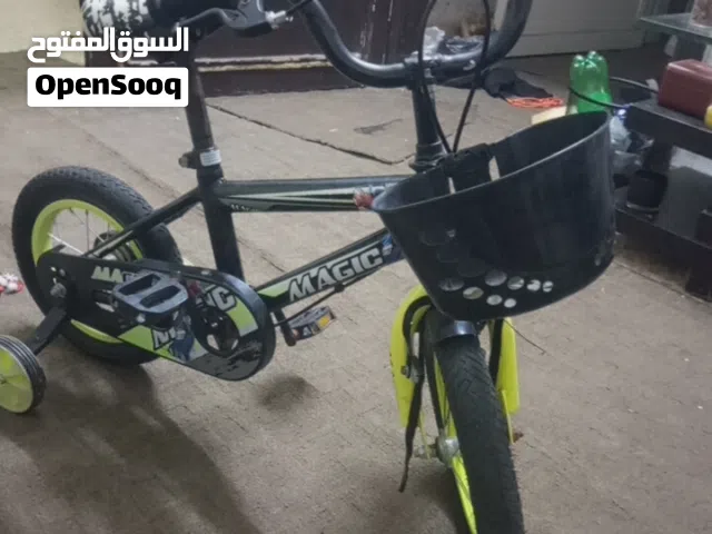 للبيع مستعمل مقاس 12 بحاله الوكاله  السعر 15 دينار الموقع سحاب تلفون