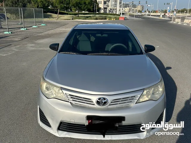 تويوتا كامري 2014 للبيع