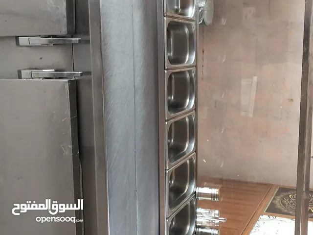 عدة مطعم شعبي