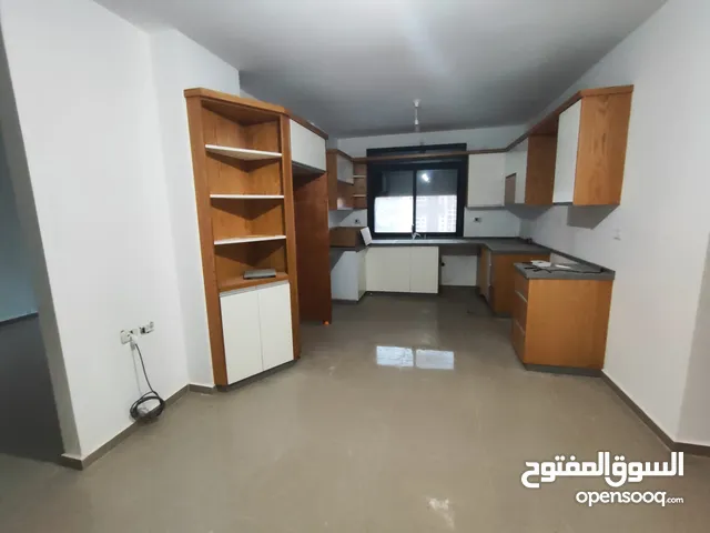 للايجار شقه ديلكس على شارع عين مصباح المؤدي الى الطيره