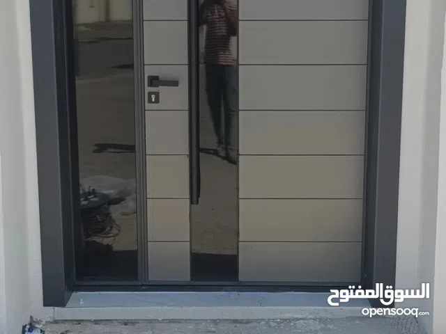 Entrance Cust n Cliding  Aluminium Doors