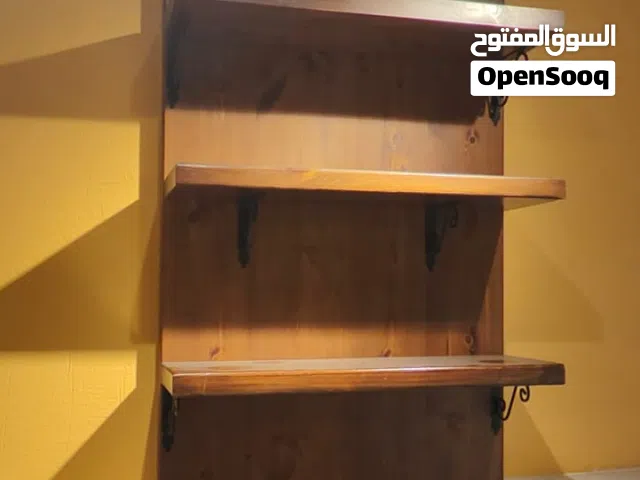 رفوف خشب مناسب للديكور