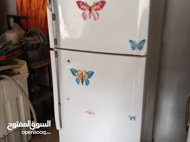 ثلاجه بحال الوكاله استخدام خفيف شغاله فحص كامل نوع دايو انفرتر الحجم 24 قدم الموقع الزرقاء الجديده س