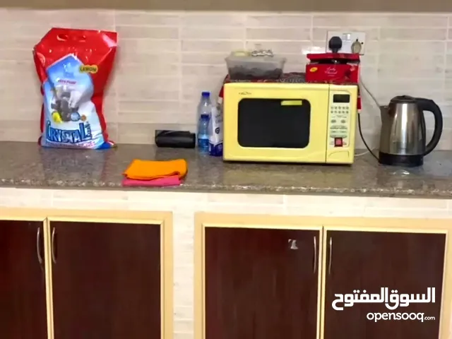 خريف صلاله استديو حمام وصاله صغيره وغرفه واسعه في مكان راقي وعلى الخط العام وبجانب خدمات عامه متكاما