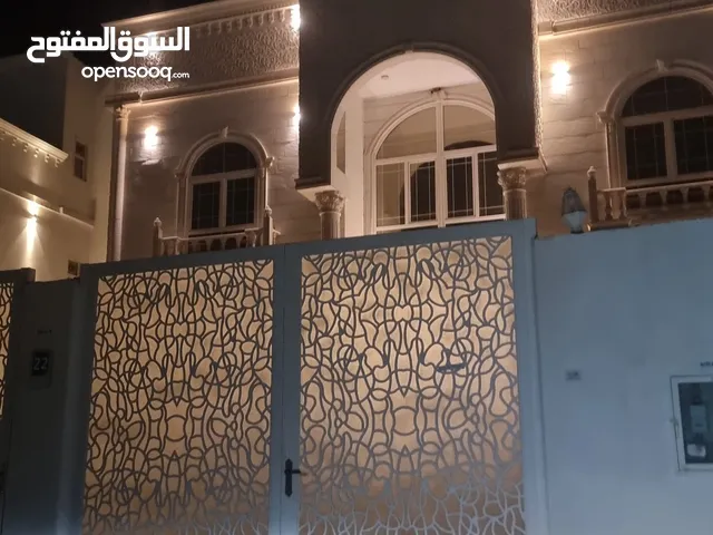 750 m2 More than 6 bedrooms Villa for Sale in Abu Dhabi Madinat Al Riyad