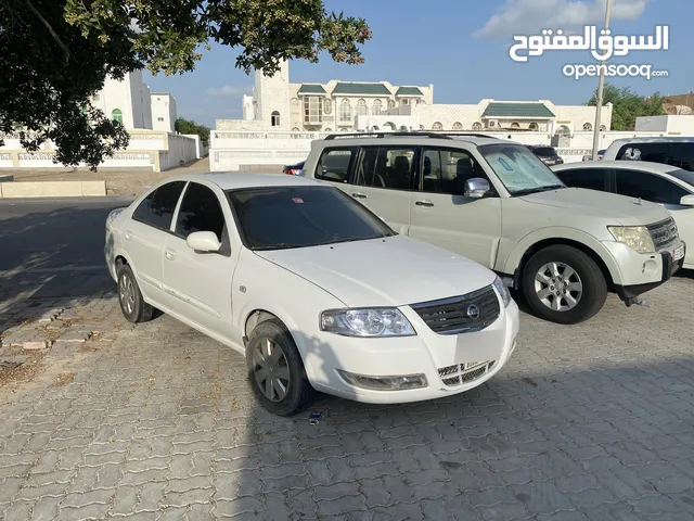 نيسان صني 2011 مكيف بارد وكل شي شغال ما تشكي من شي ما اعرف SE او SL