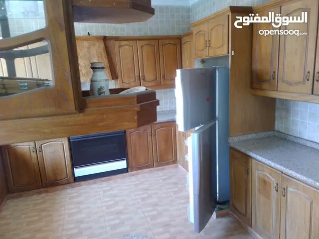 142 m2 2 Bedrooms Apartments for Sale in Amman Tla' Ali