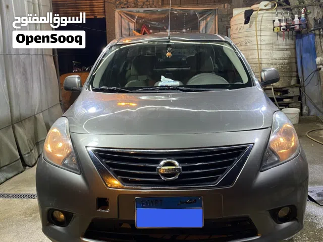 2013 نيسان صني Standard