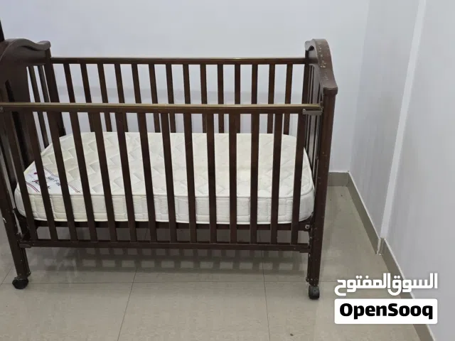 سرير أطفال من حديثين الولادة الى 5 سنوات