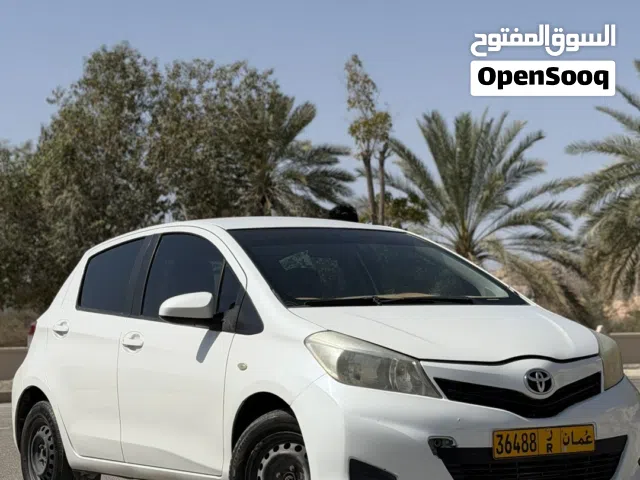 تويوتا ياريس 2012