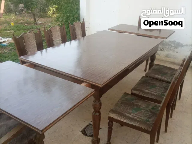 غرفة نوم كاملة وطاولت سفرة 8 كراسي وثلاجة وفرن كهربة وغيرها