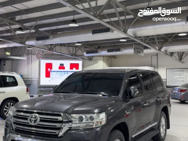 تويوتا لاندكروزر 2020 للبيع
