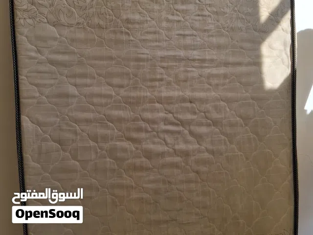 فرشتين + بلوك خشبي للبيع اقرأ الاعلان