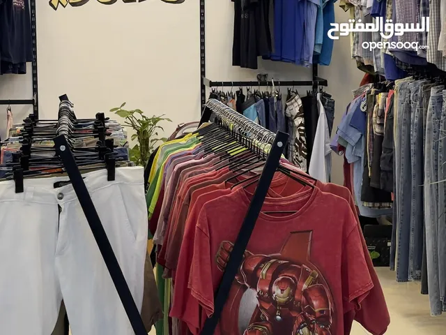 ستاندات ملابس استعمال سنة فقط
