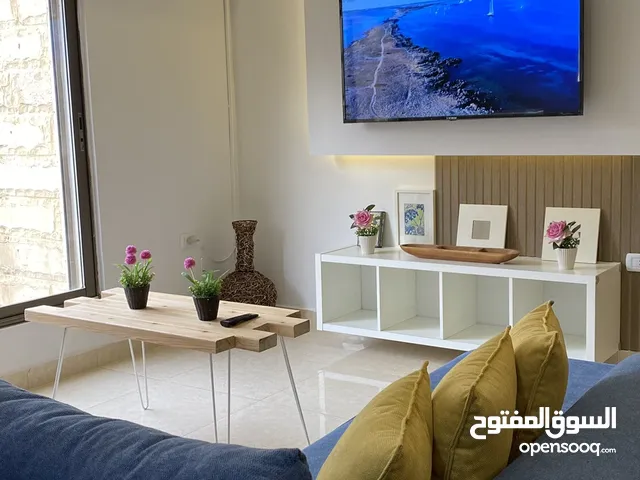 شقة جديدة مفروشة للايجار نظام فندقي Wi-Fi من المالك الدوار السابع خلف كوزمو و السيفوي