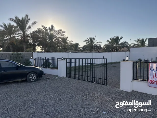 معارض سيارات لإيجار
