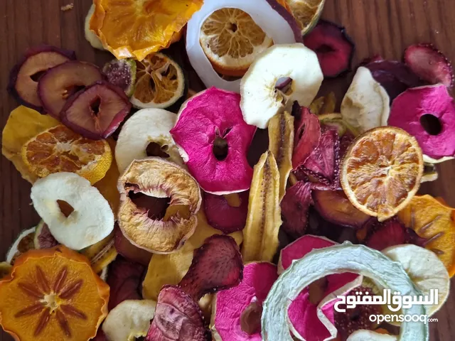 الفواكه المجففة ومكعبات الفواكه الطبيعية من بساتين إيران
