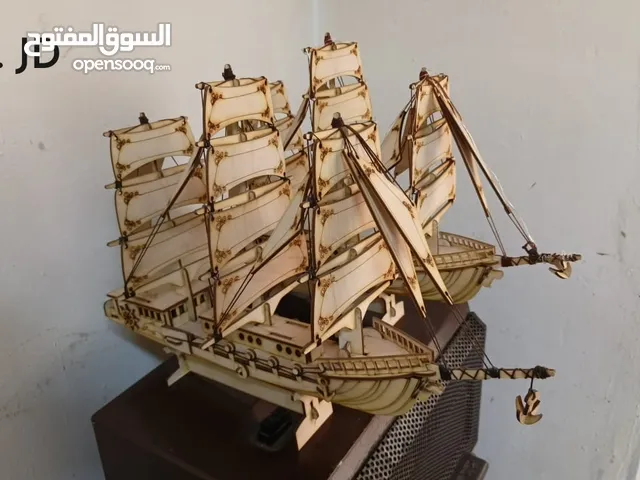 سفن خشبية للبيع