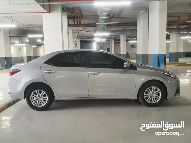 للبيع كورلا 2018 بحالة ممتازة، عداد قليل