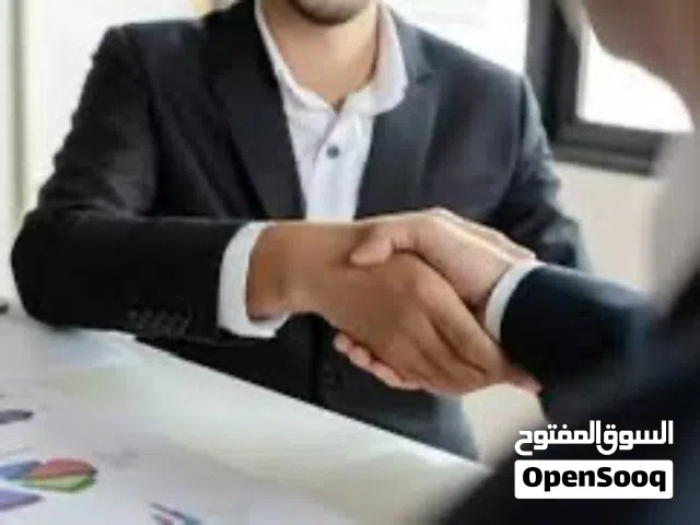 Invest in Oman's Thriving Healthcare and Automotive Manufacturing Sectors!