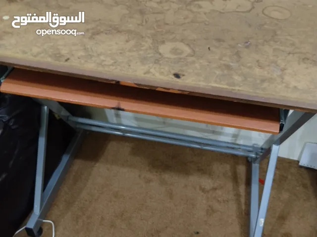 طاولة قابل للتفاوض بكل اريحيه