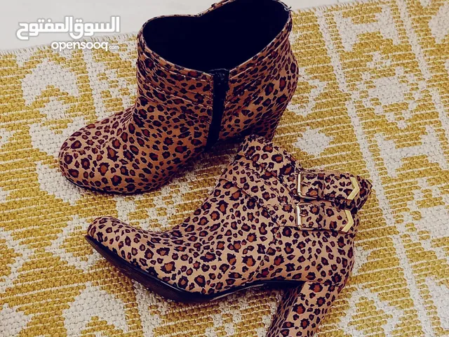 احذية كعب Heels