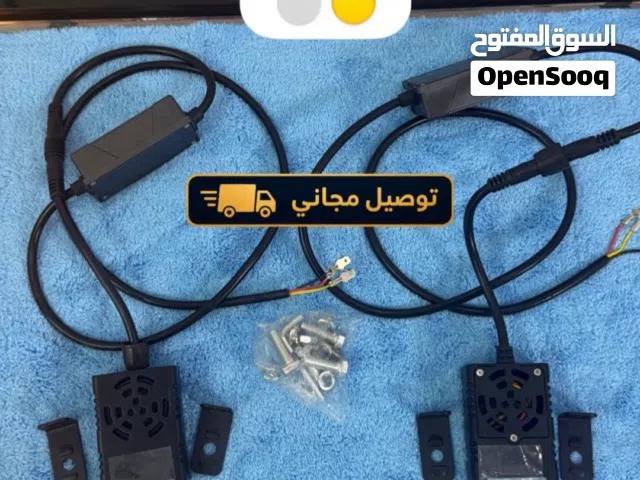 عدسات بالون الأبيض والأصفر