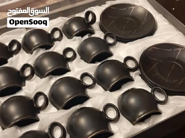 اغراض مطبخ متنوعة مرتبين وحلوين