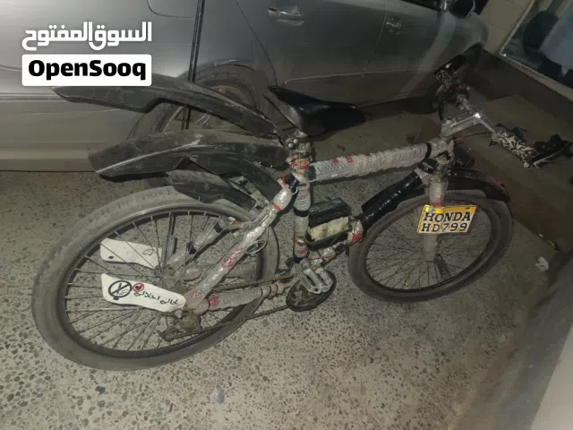 سيكل سباق معدل مزين معه كلشي مستخدم نضيف سعر السيكل 50000قابل لتفاوض