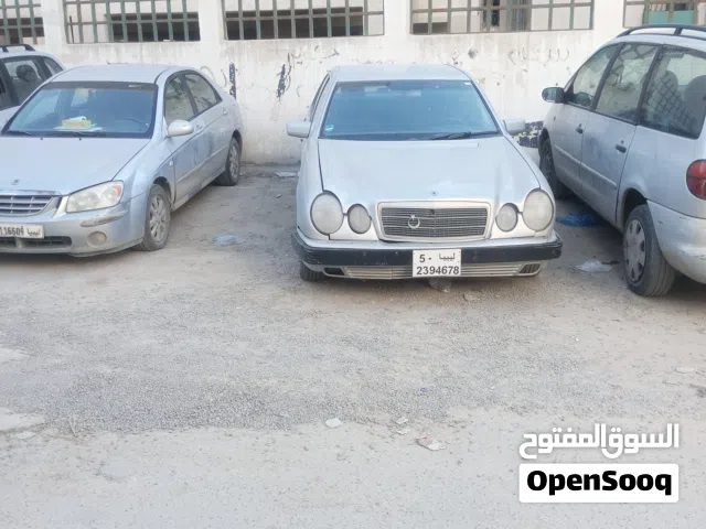 سياره مرسيدس موديل 2002 320 محرك ممتاز الكامبيو كويس توماتيك السياره صارتها كويسه