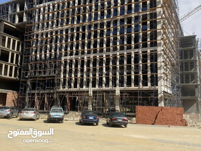 احجز مكتبك الان متشطب بالتكييفات تحت اداره وتشغيل ماجد الفطيم بقلب الحي المالي اقساط 7 سنوات