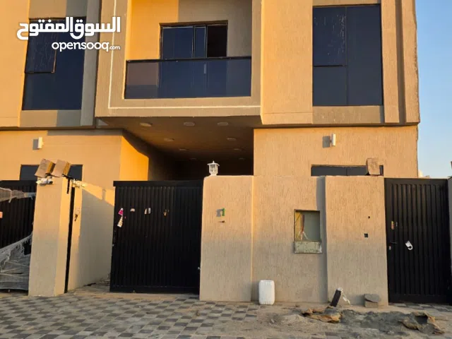 فيلا للايجار السنوى اول ساكن