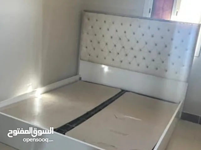 سرير ودولاب عموله للبيع بحاله جيده