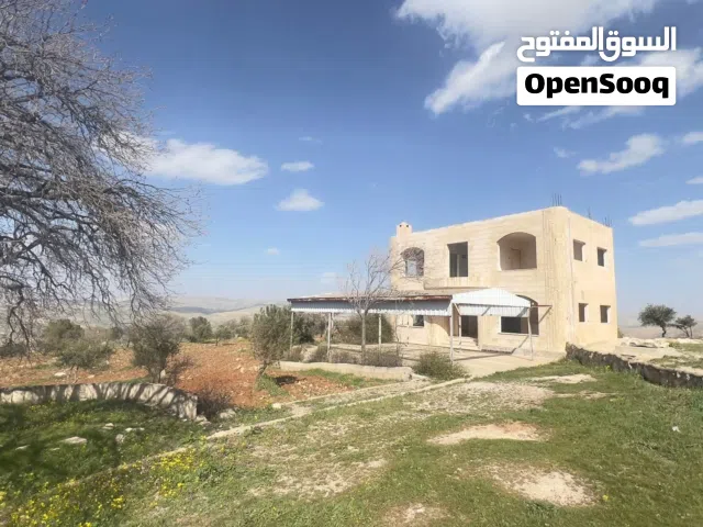 قطعة مميزة جدا للبيع منطقه العالوك تل القمر  اعلى قمة