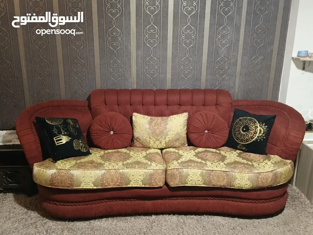 طقم كنب بحالة جيده