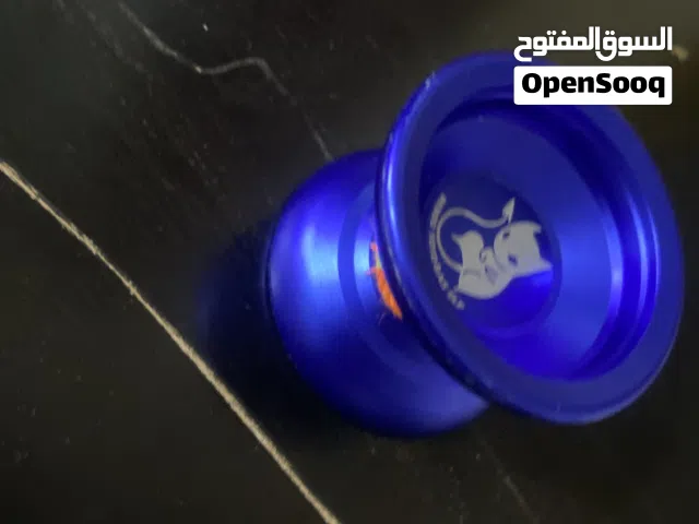 A professional yo-yo with double cour strings