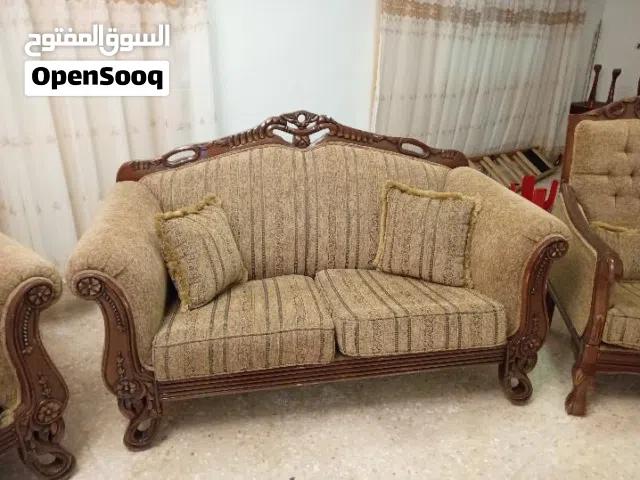 طقم كنب مستعمل للبيع بحاله جيده جدا واستعمال خفيف