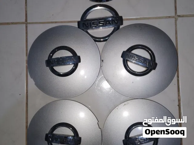 طاسات نيسان 2012 وشعار نيسان كبير وصغير