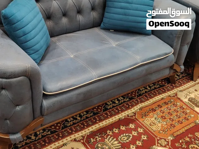 بيع تخم تركي 7 مقاعد جلوس + مكتبات او فاترينه عدد 2