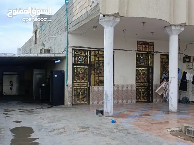 220 m2 4 Bedrooms Townhouse for Sale in Basra Zubayr