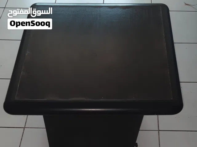 طاوله قهوه انيقه و قويه ناعمه الاركان تشطيب فاخر