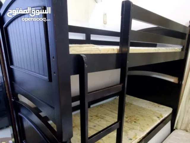 سرير خشبي  طابقين  نظيف