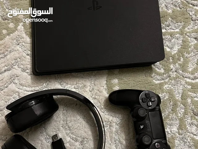 PlayStation 4 PlayStation for sale in Al Dakhiliya