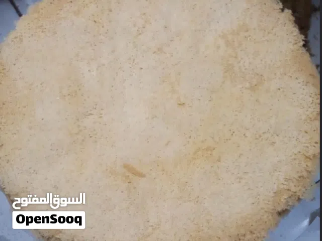 متوفر خبز عماني رخال وخبز عماني بالقمح الكامل (رقاق / رخال)