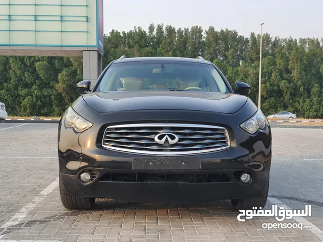 Used Infiniti FX35 in Sharjah