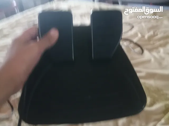 ستيرنج ودعاسته بحاله جيده مستعمل للبلاي ستيشن 2